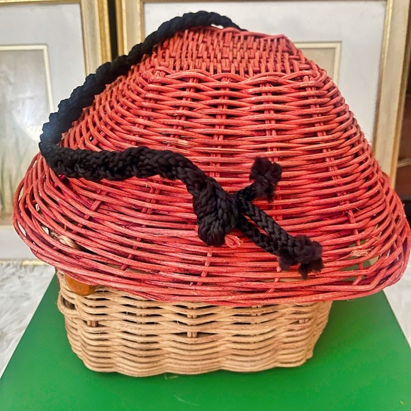 Vintage handmade one of a kind cottage house novelty wicker purse - Picture 8 of 16